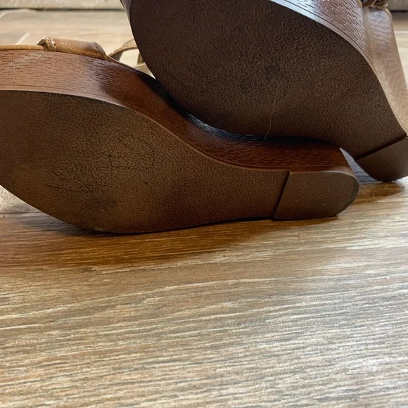 Steve Madden whin wedge - Picture 3 of 4